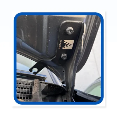 Nissan Patrol Uniden X76 Value Pack 5W UHF CB Radio & Antenna with Bonnet Bracket Essential Install Bundle 2013-Onwards