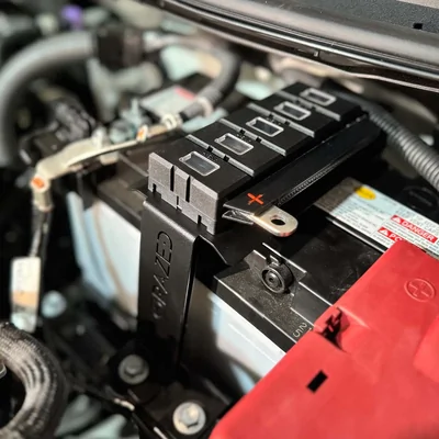 Razed Toyota 250 Prado Midi Fuse Mount