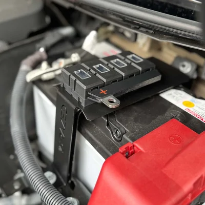 Razed Lexus GX550 Midi Fuse Mount