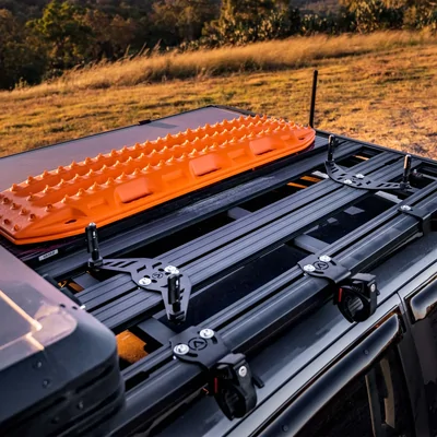 Razed MAXTRAX Flush Mounting Kit – Rhino Rack / Yakima